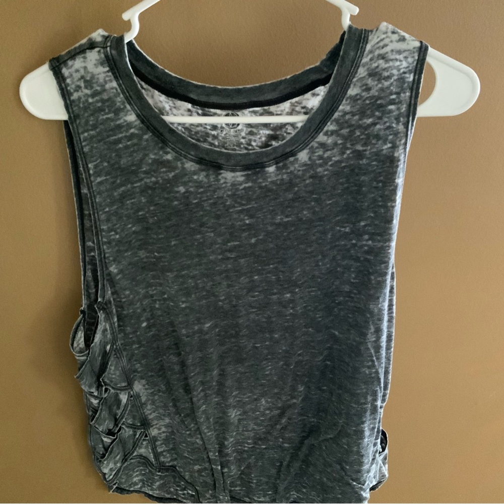 GAIAM Black Sleeveless Crop Muscle Tee